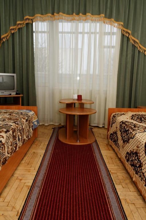 Saturn Hotel Kyiv Exterior photo